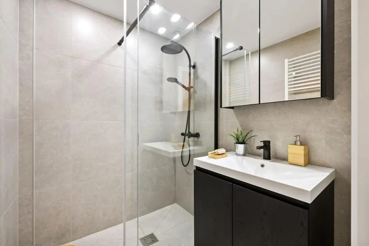 Huswell - Renovated Apartment In The Heart Of Oostende