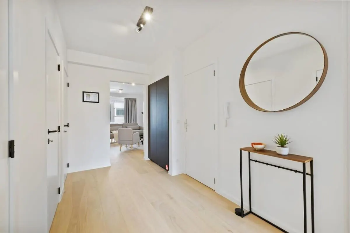 Huswell - Renovated Apartment In The Heart Of Oostende