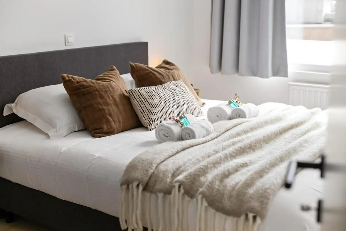 Huswell - Renovated Apartment In The Heart Of Oostende